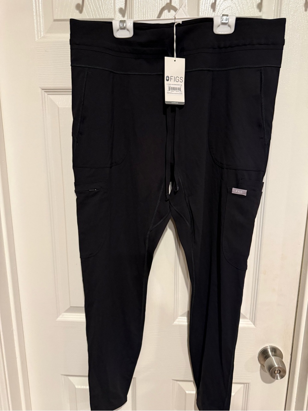 FIGS Black Scrub Leggings